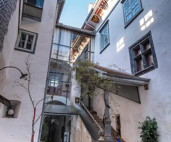 Schloss Aichberg فندق مبيت وإفطار