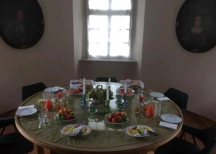 Bed & Breakfast Schloss Aichberg 3*